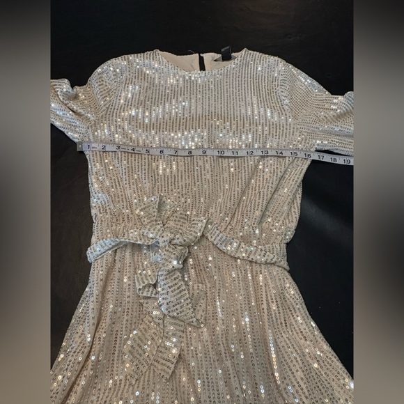Forever 21 Shimmering Long Sleeve Dress size S - Picture 13 of 16